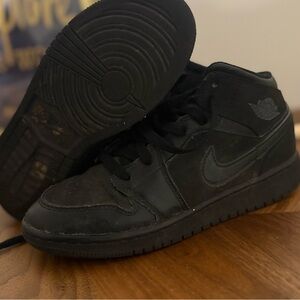 Nike jordan Men's Black Sneakers